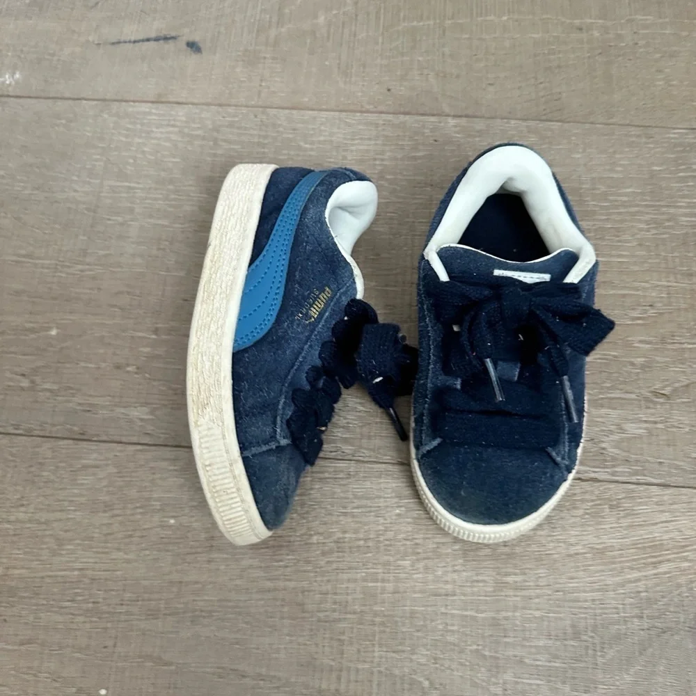 Puma suede Kids Navy and Light Blue Sneakers